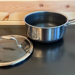 Hexclad 3qt Saucepan with Lid